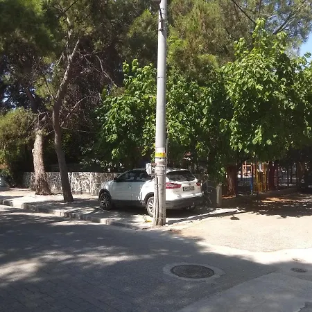 Cute Small Flat Near The Beach شقة *