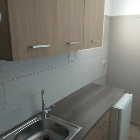 Cute Small Flat Near The Beach شقة